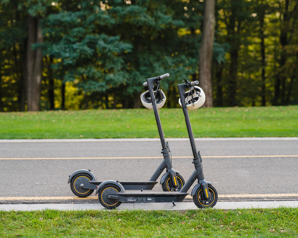 Port du casque obligatoire sur les trottinettes électriques dont la vitesse maximale dépasse 20 km/h
